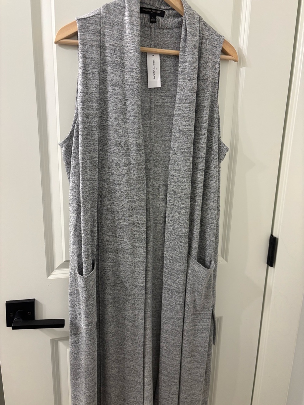 Banana Republic Gray Sleeveless Long Open-Front Knit Vest - Size Small NWT